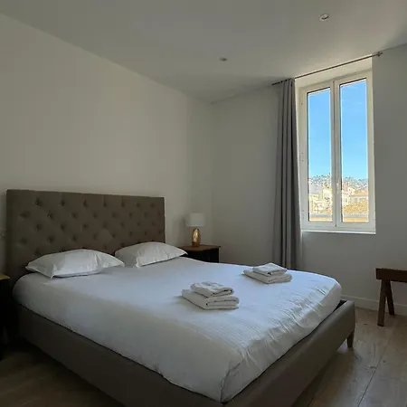 Apartment Centre