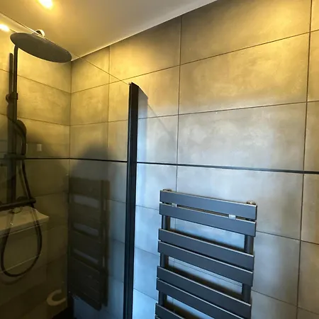 Apartment Centre *