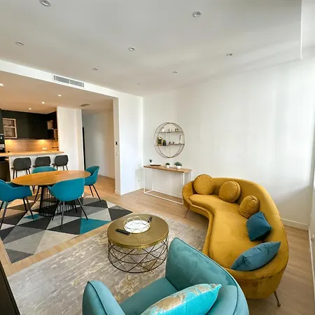Apartment Centre